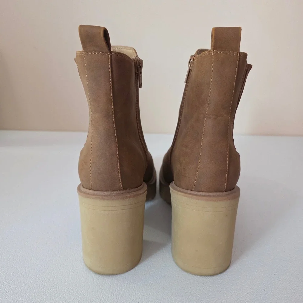 DV Dolce Vita Jade Ankle Boots Womens 7.5 Brown Lug Sole Platform Block Heel Zip